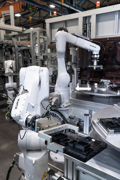 Schnaithmann bietet Montage- und Testsysteme für intelligente Hochleistungscomputer zur Automobilsteuerung